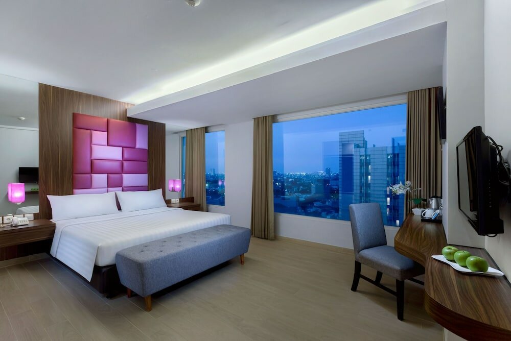 Фото Quest Hotel Darmo - Surabaya by Aston