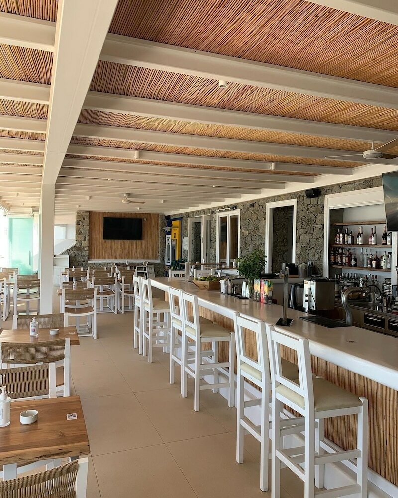 Фото Acrogiali Beachfront Hotel