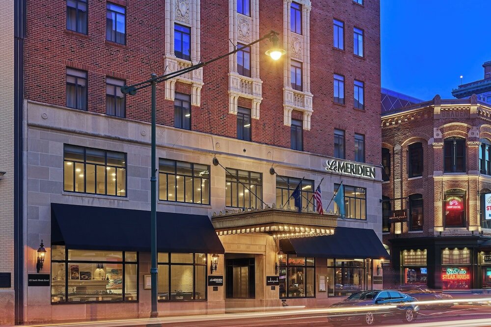 Фото отеля 1