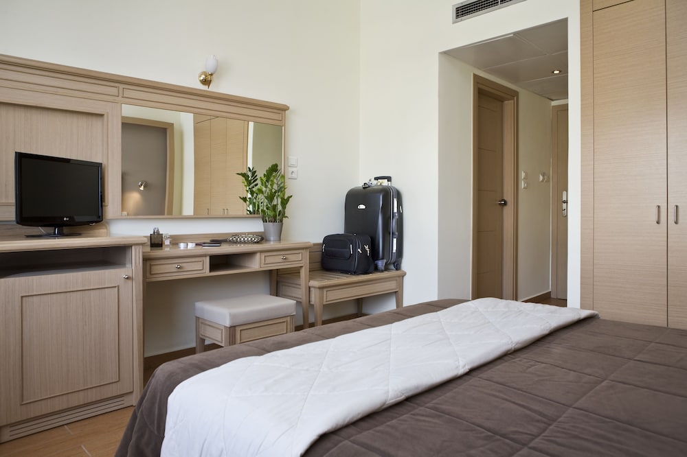 Фото Parnon Hotel