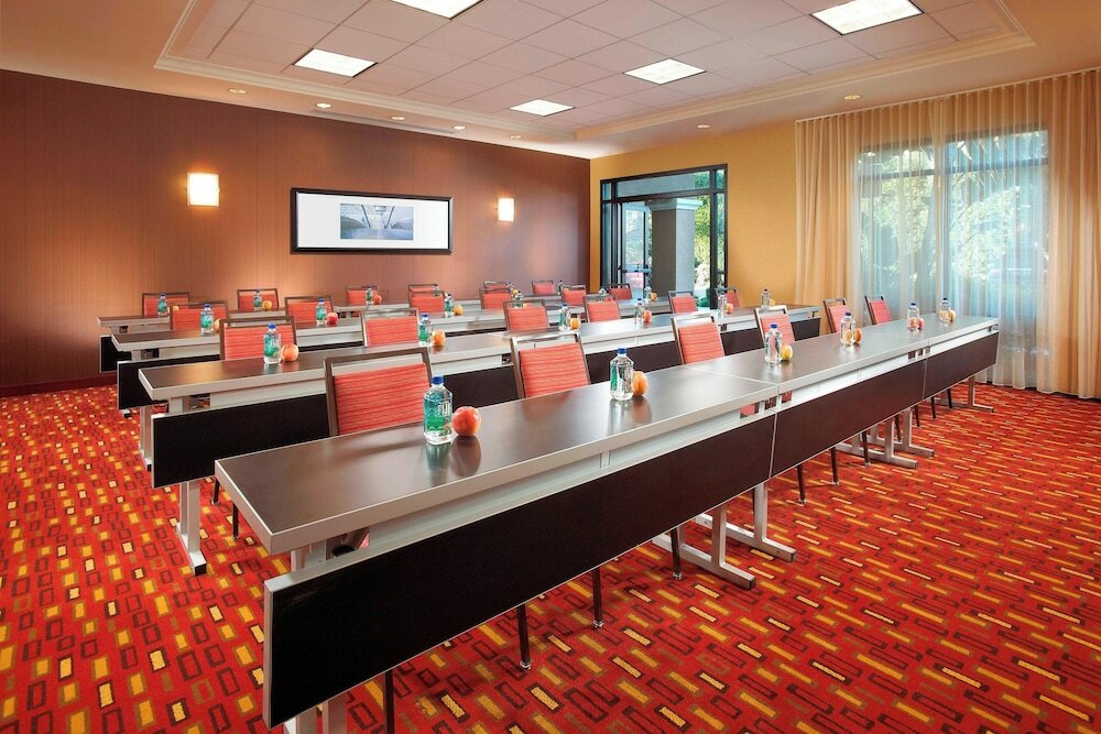 Фото Courtyard Anaheim Resort/Convention Center