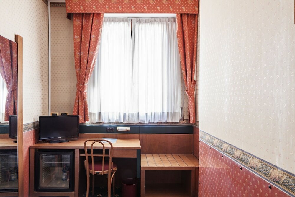 Фото Hotel Des Etrangers