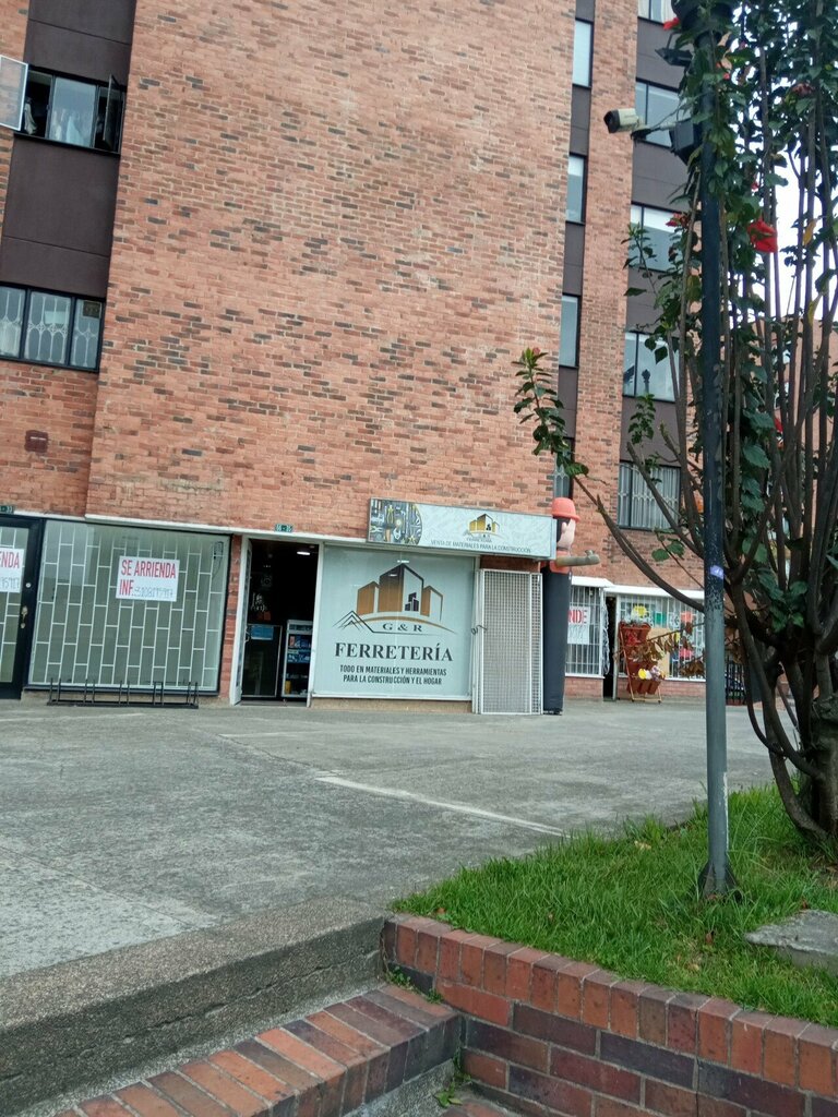 Hardware store G & R Ferretería, Bogota, photo