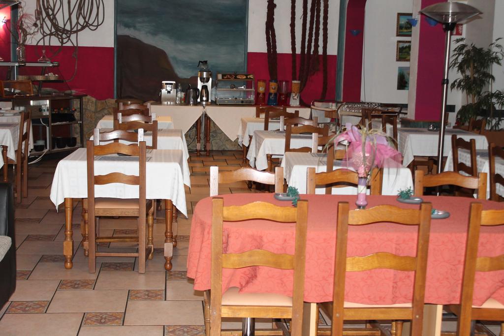 Фото Yasha Hotel