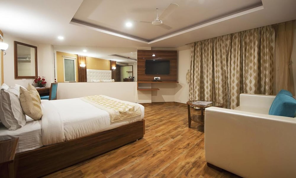 Фото Hotel Ramhan Palace