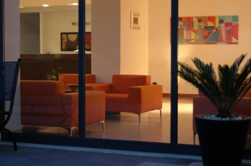 Фото Garden Hotel