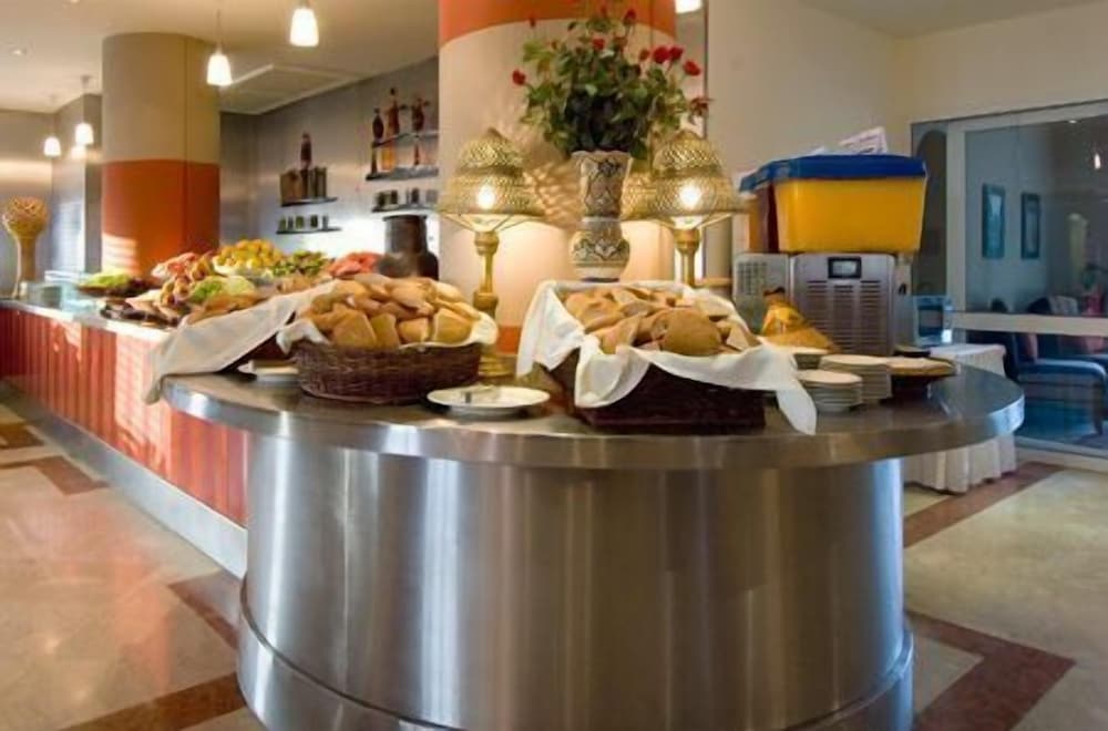 Фото Royal Decameron Tafoukt Beach Resort & SPA