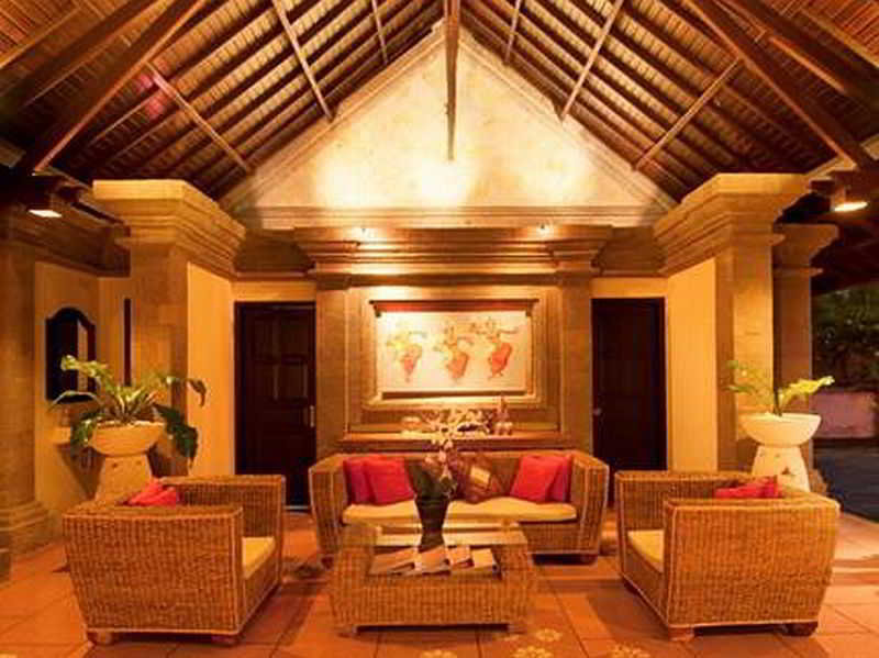 Фото Puri Mesari Suites