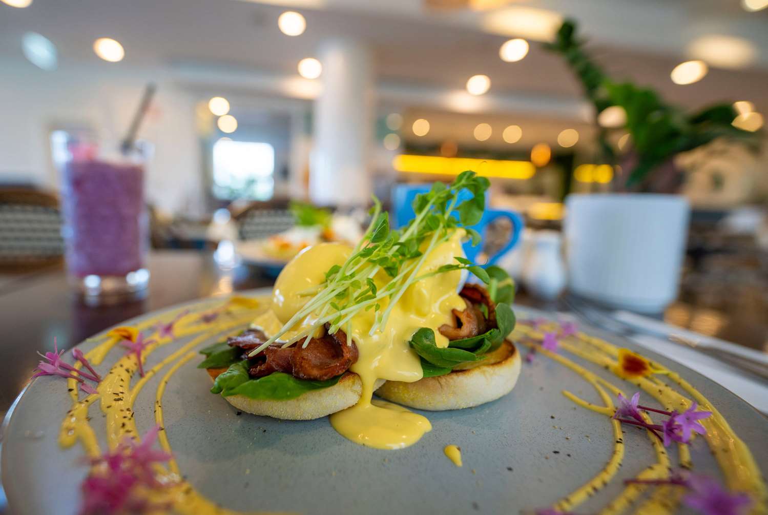 Фото Wyndham Hotel Surfers Paradise