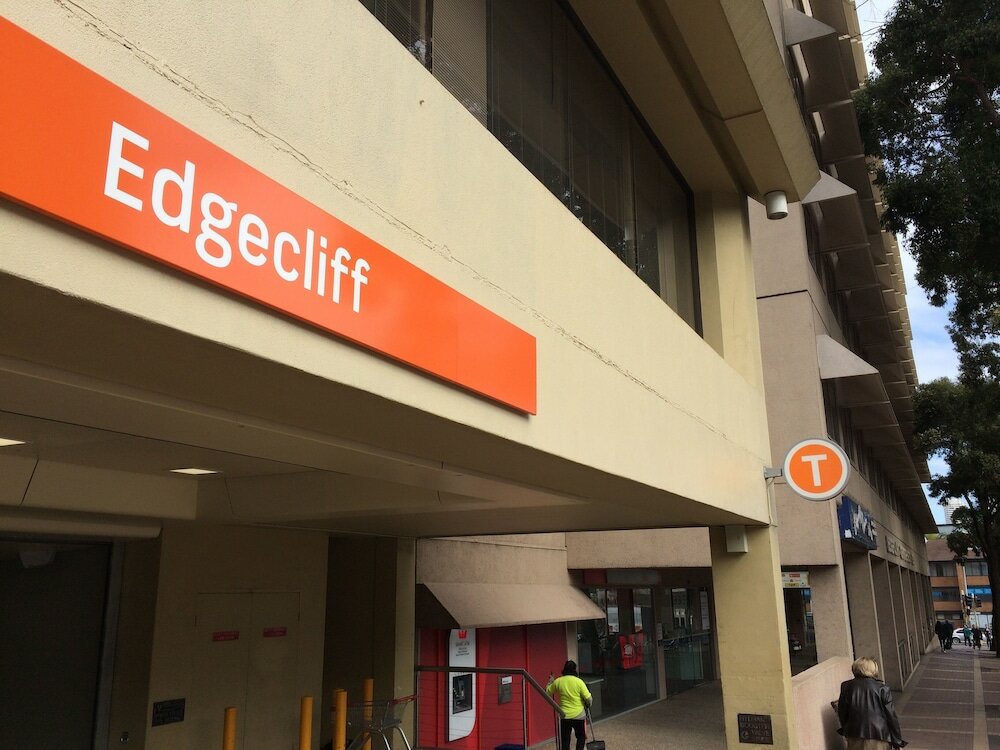 Фото Edgecliff Lodge Motel