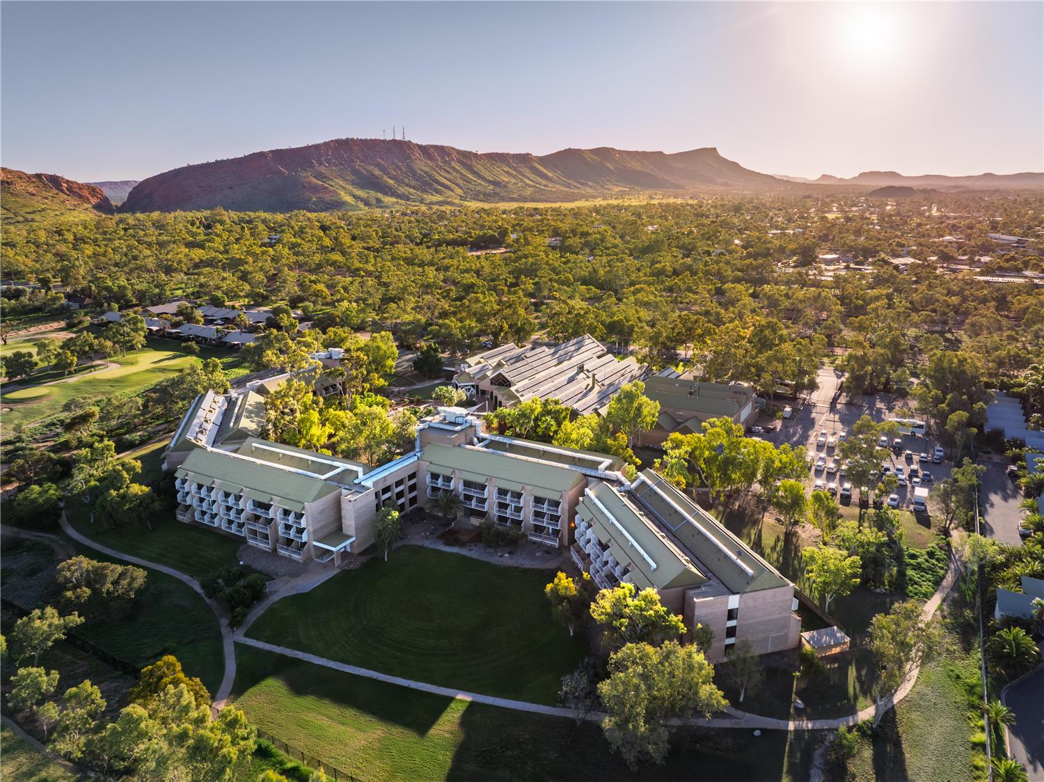 Фото DoubleTree by Hilton Hotel Alice Springs