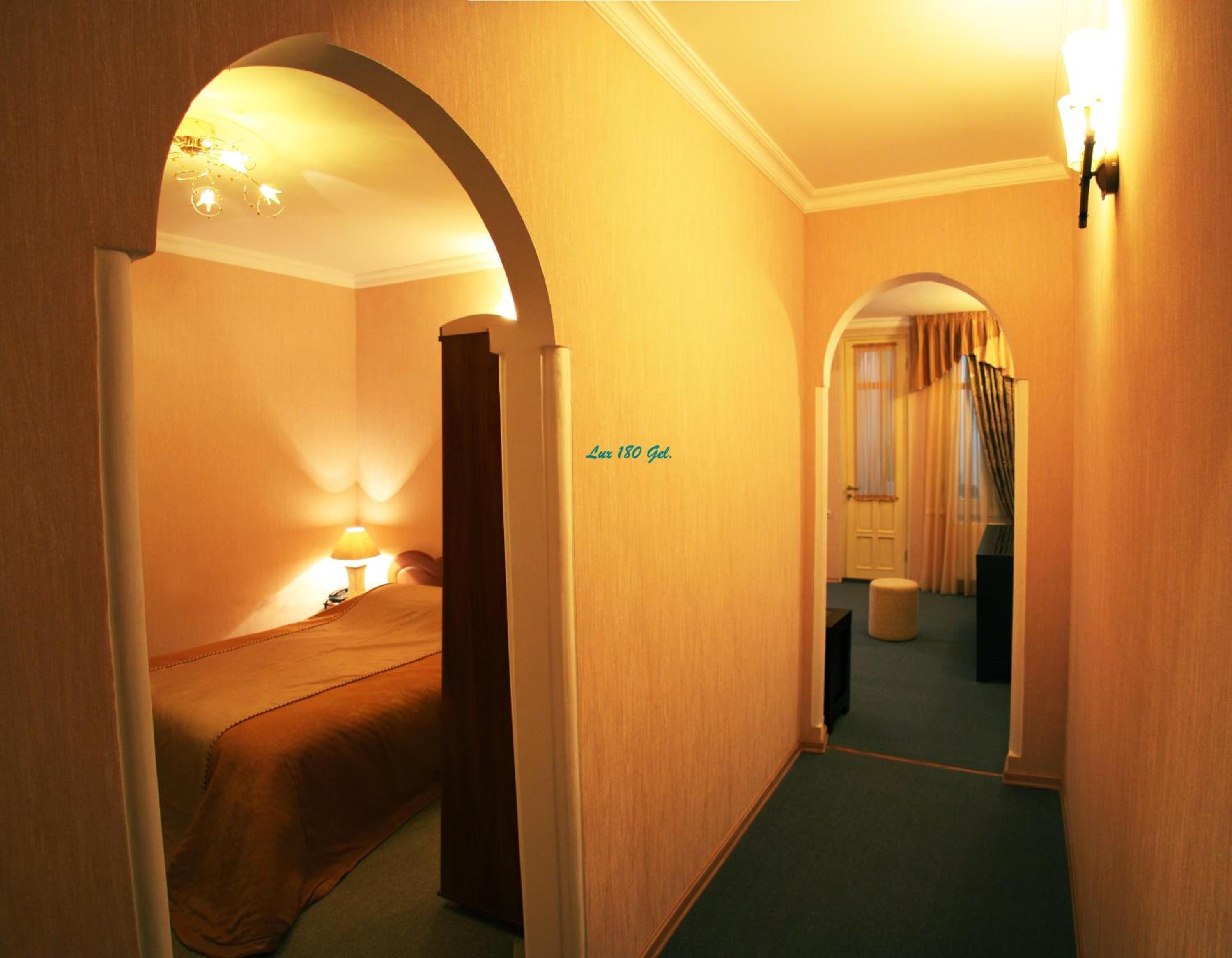 Фото Hotel Old Town