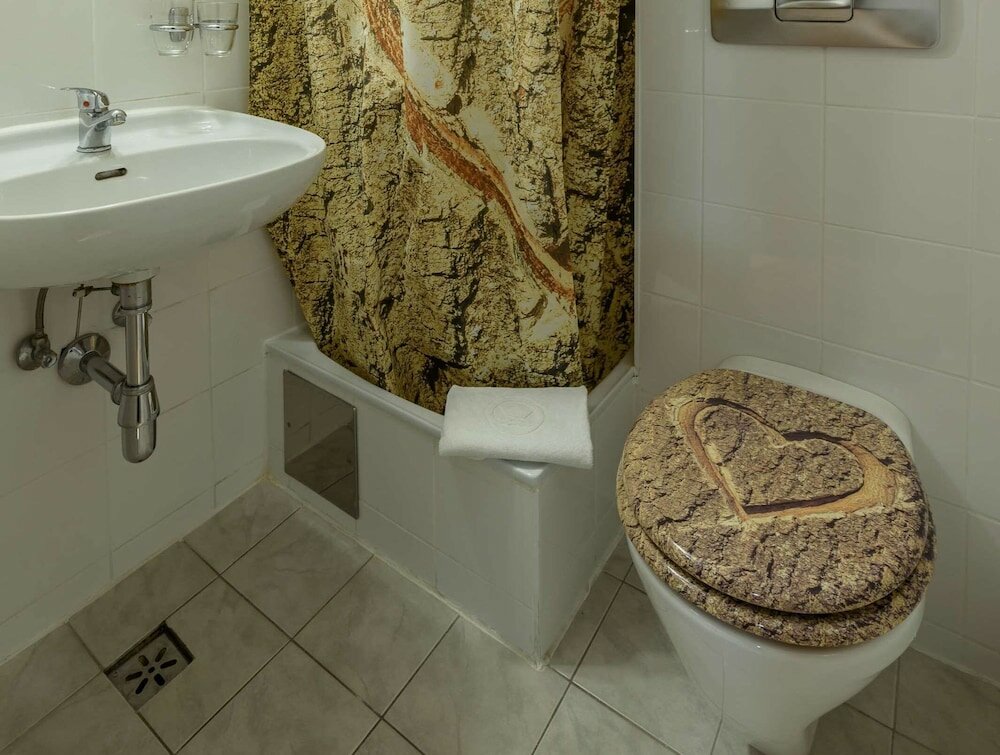 Фото Hotel Enziana Wien