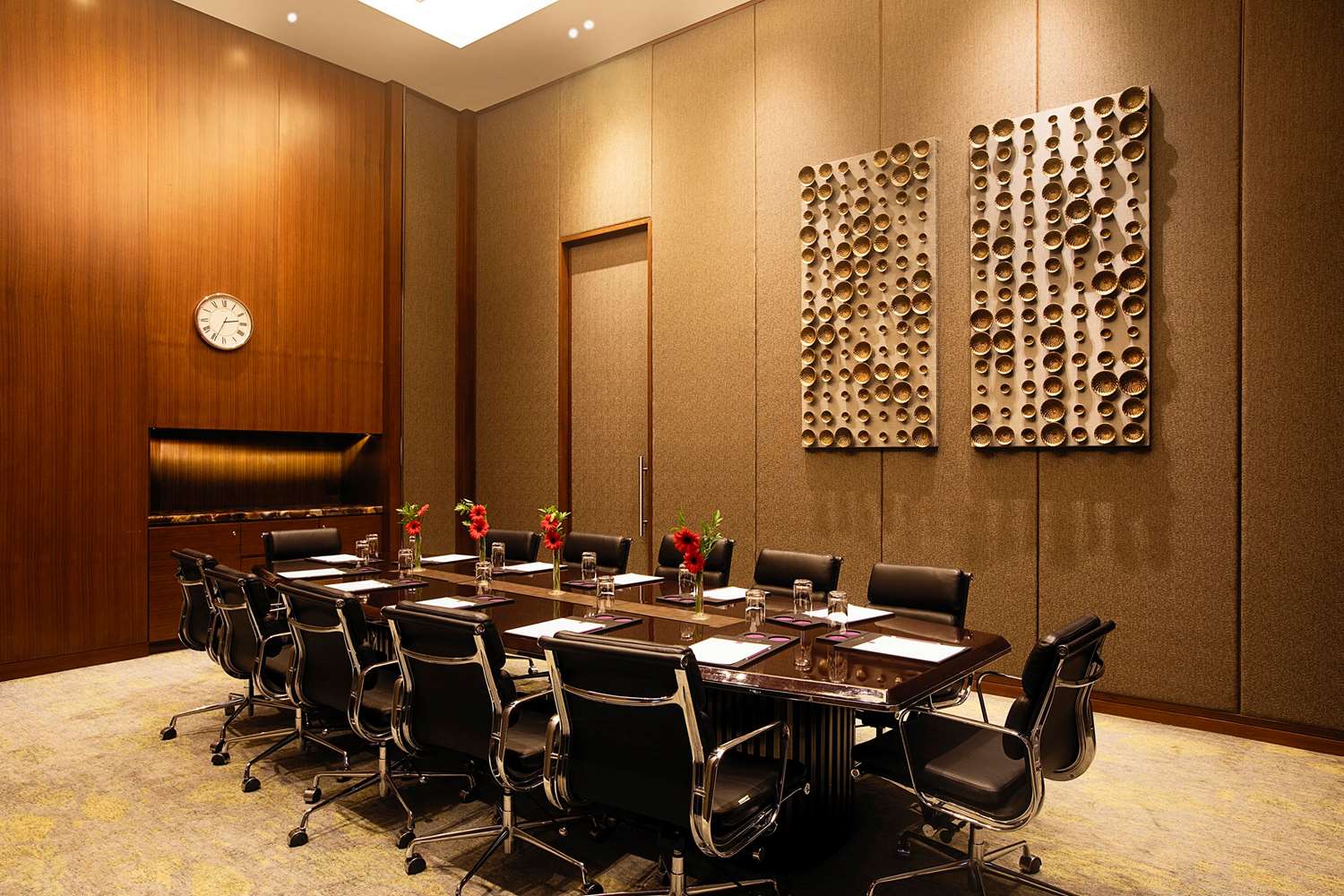 Фото Conrad Pune