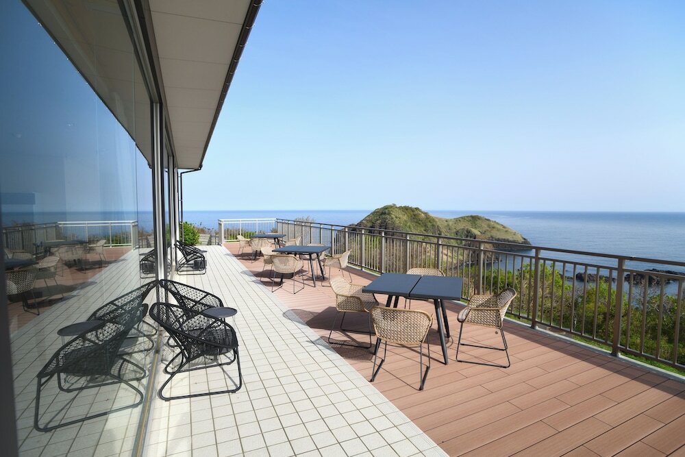 Фото Sado Futatsugame View Hotel