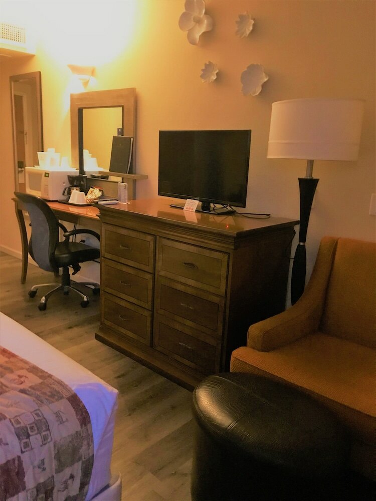 Фото Ramada by Wyndham Anchorage Downtown