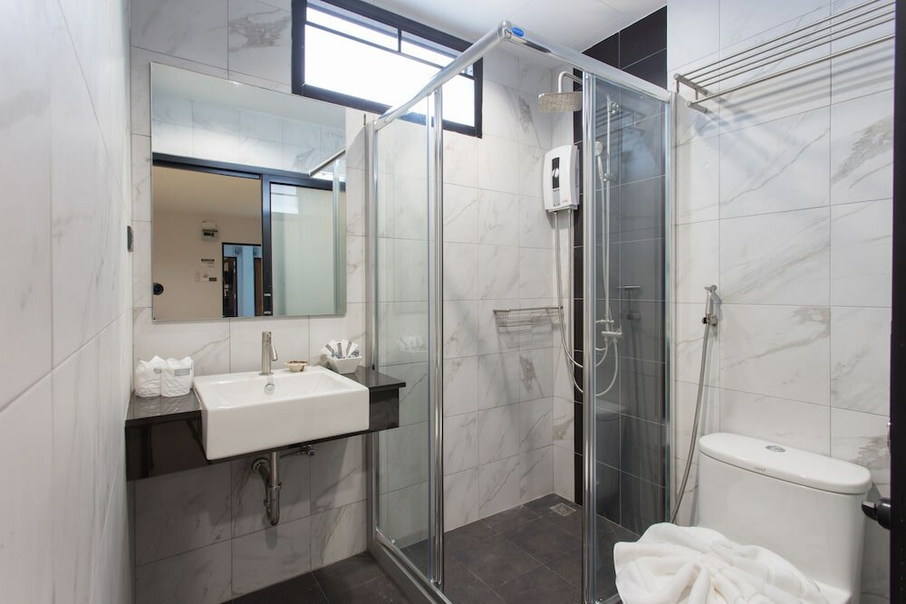 Фото Well Timed Hotel