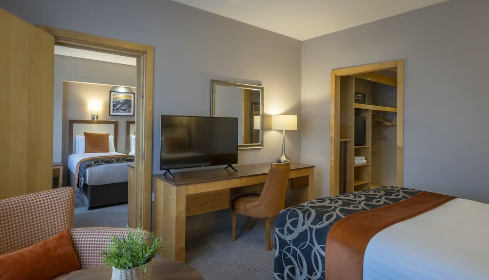 Фото Clayton Hotel Belfast