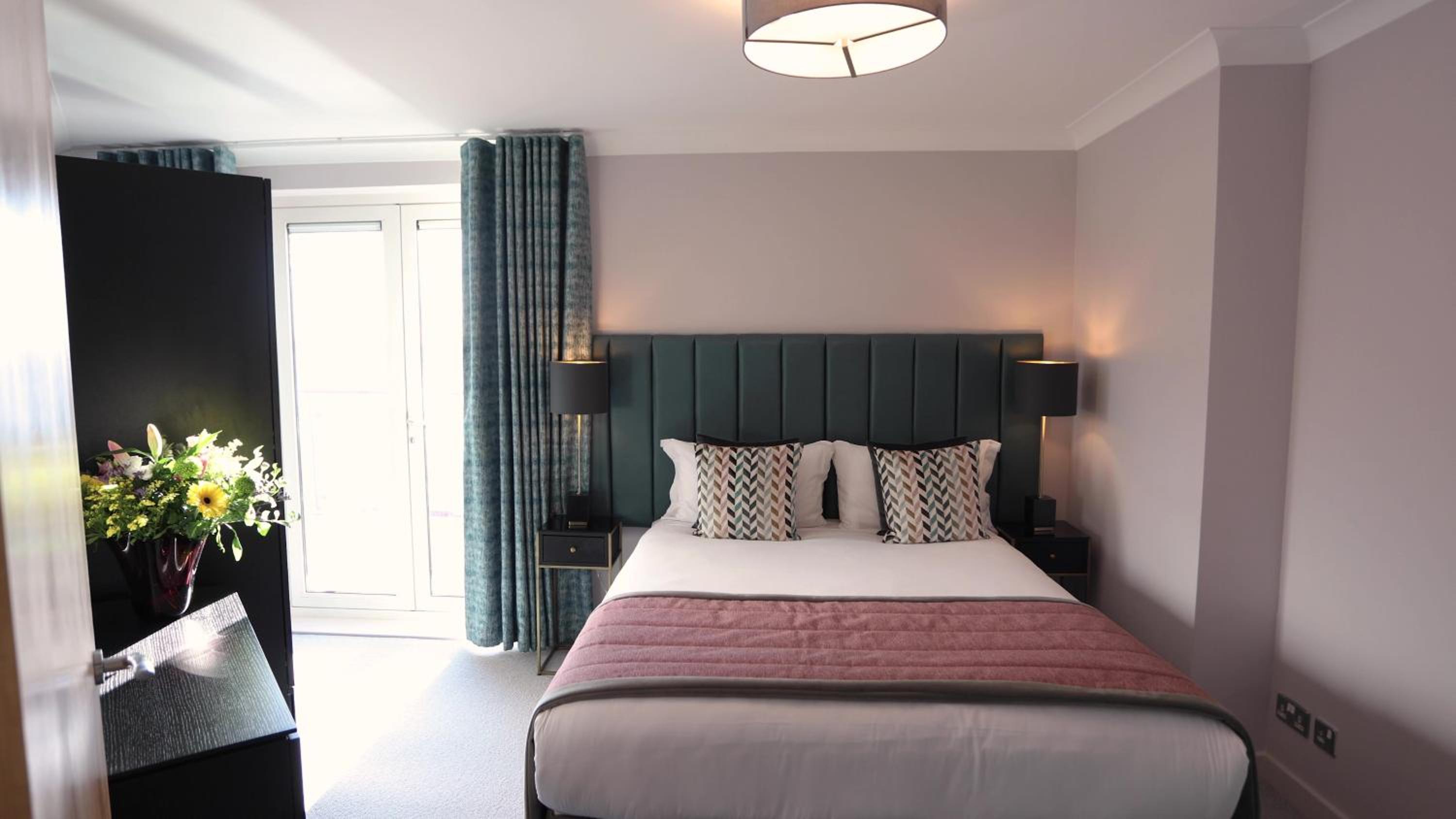 Фото Fraser Place Canary Wharf