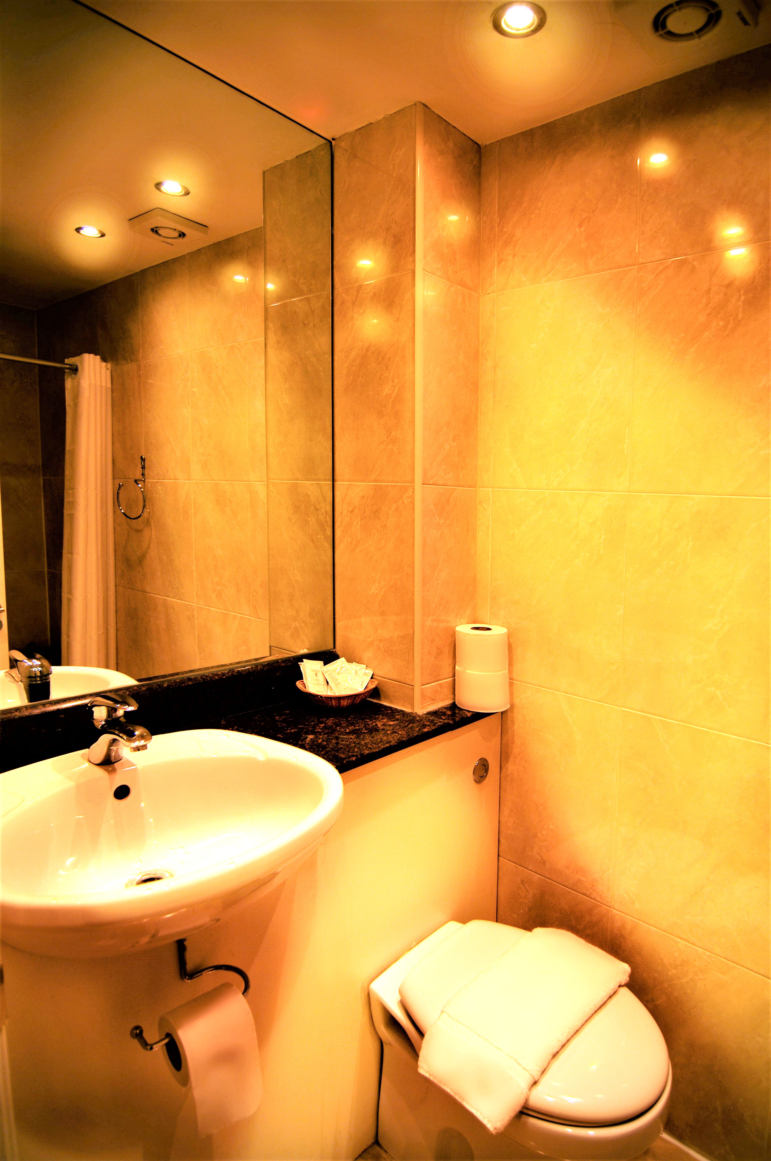 Фото Westbury Hotel Kensington