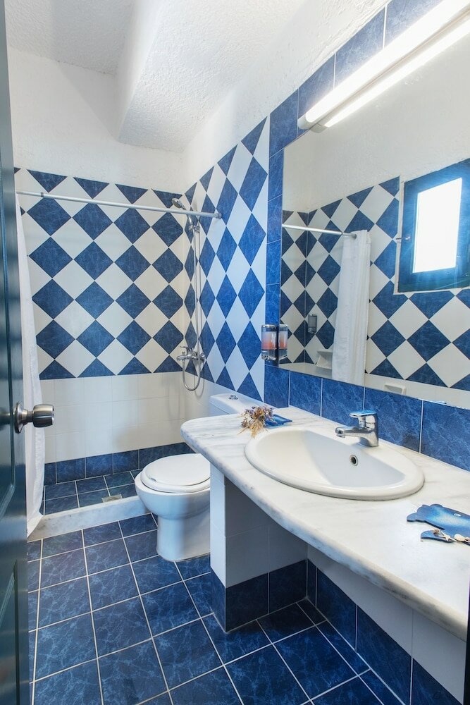 Фото Cavos Bay Hotel and Studios