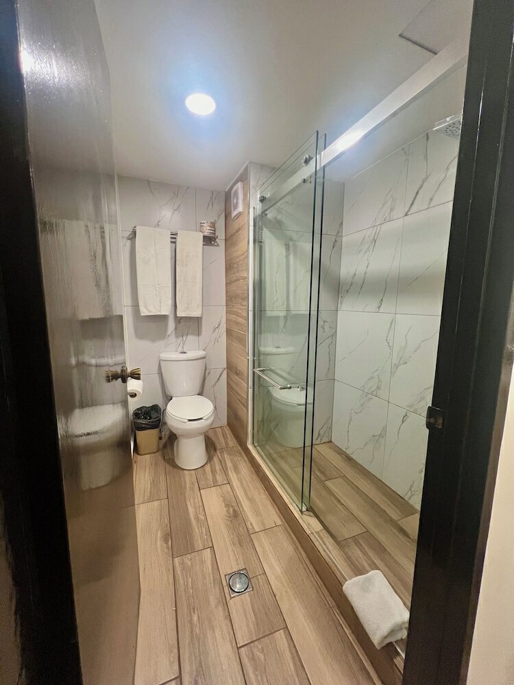 Фото Hotel Fiesta Tijuana