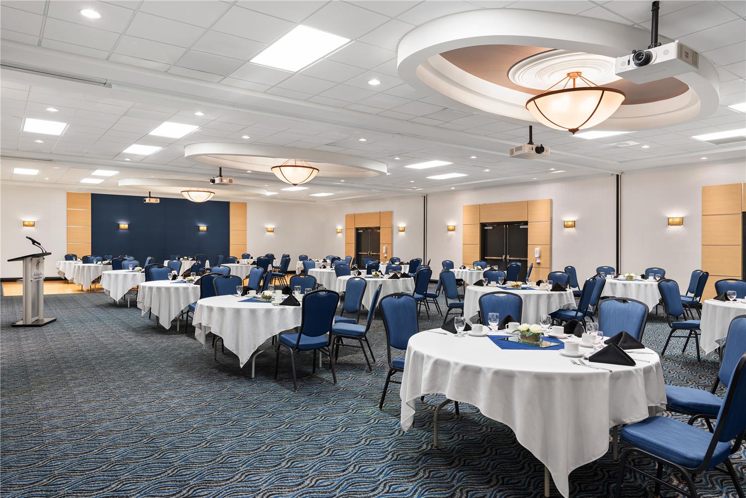 Фото Holiday Inn Winnipeg - Airport West