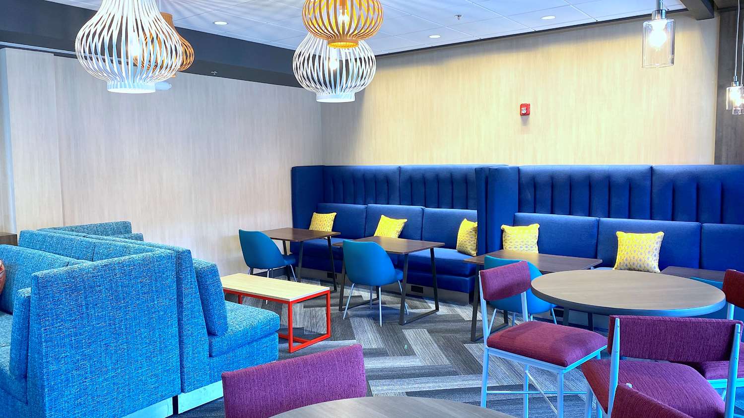 Фото Tru by Hilton Baltimore Harbor East, Md