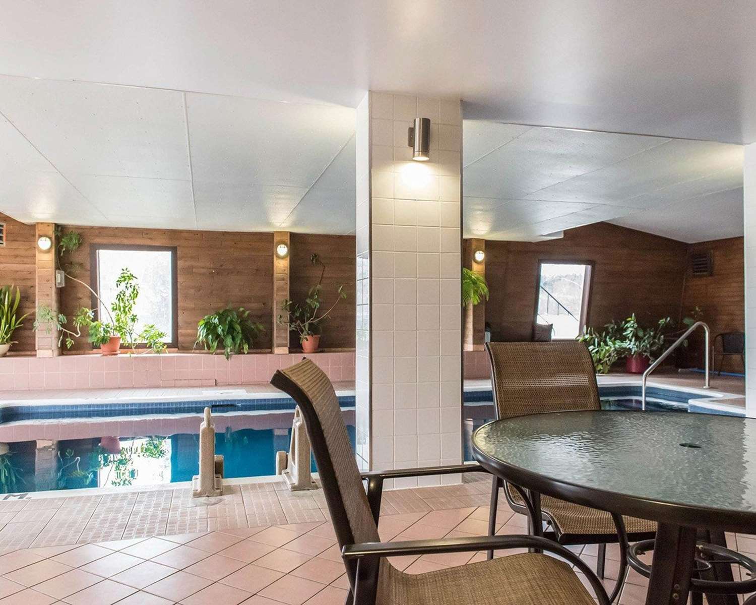 Фото Quality Inn Mont-Laurier