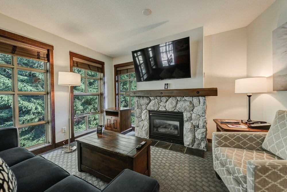 Фото Blackcomb Springs Suites by Clique