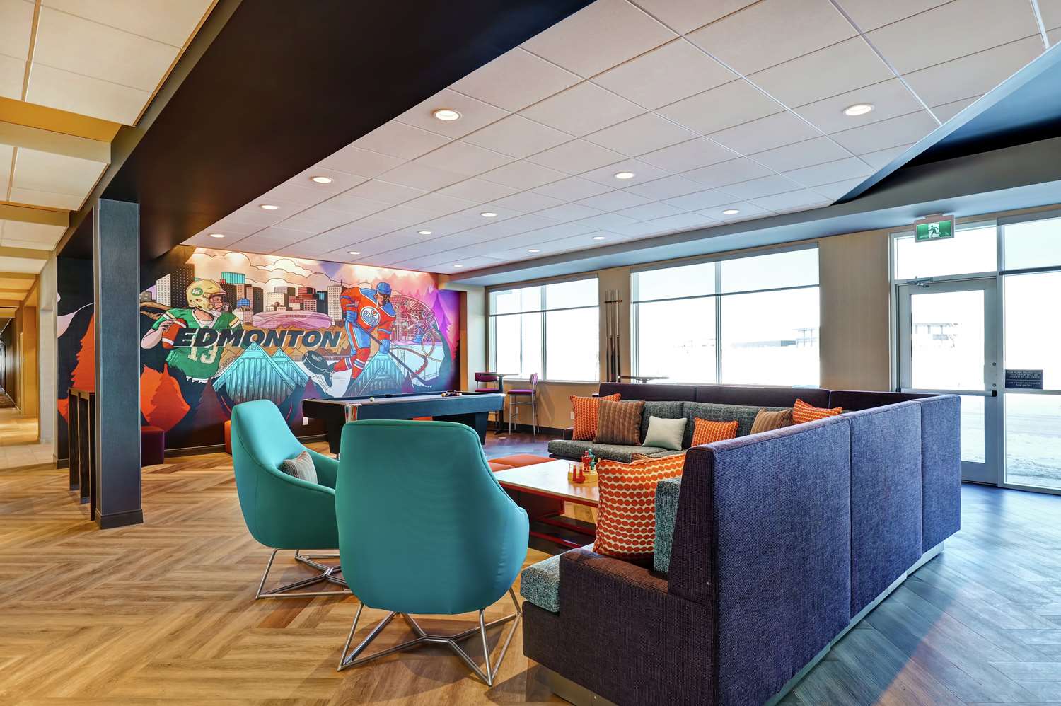 Фото Tru by Hilton Edmonton Windermere