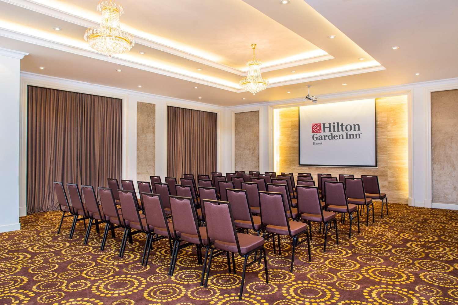 Фото Hilton Garden Inn Hanoi