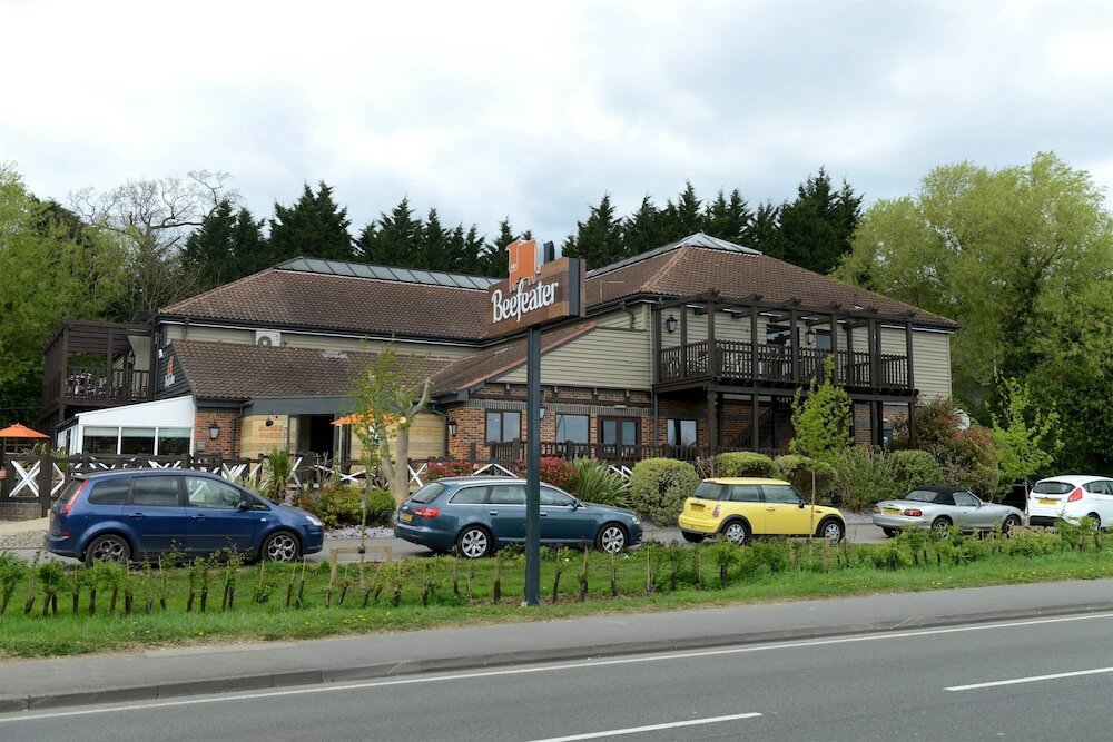 Фото Premier Inn Chessington hotel