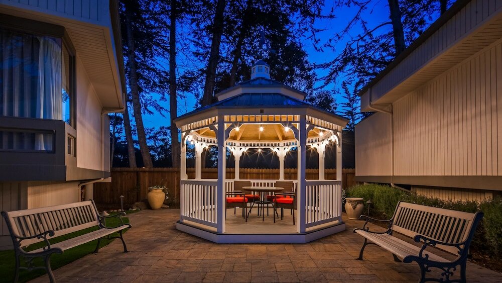 Фото Best Western The Inn & Suites Pacific Grove