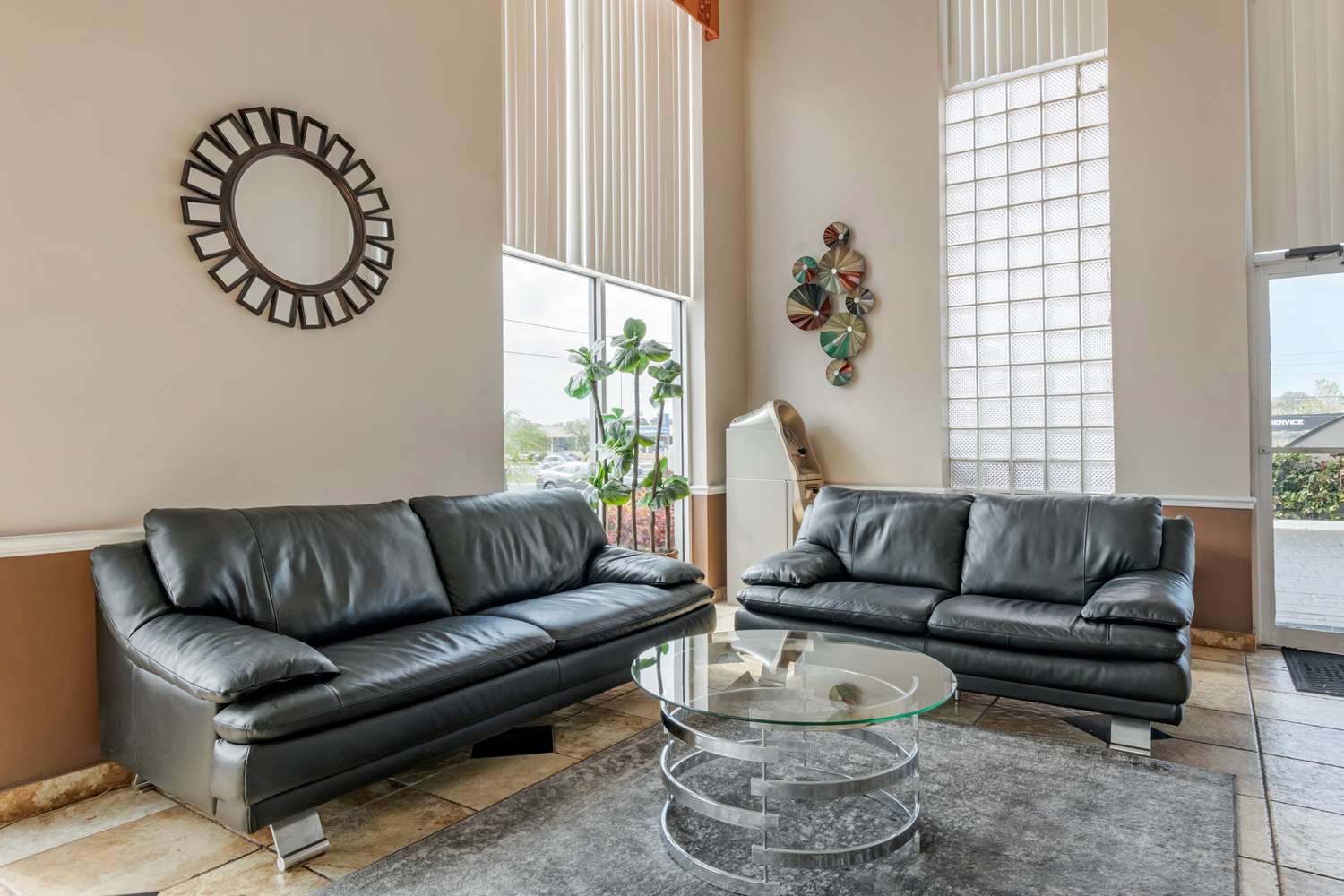 Фото Rodeway Inn