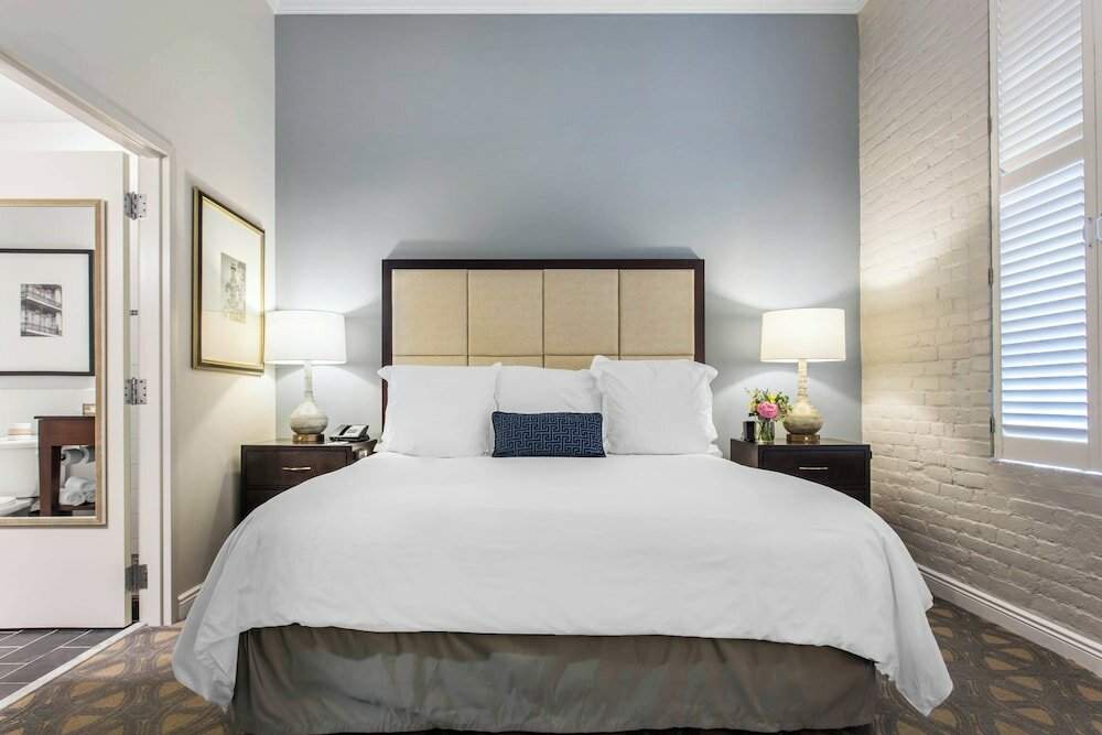 Фото Omni Riverfront Hotel