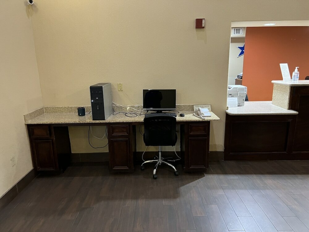 Фото Americas Best Value Inn Pharr