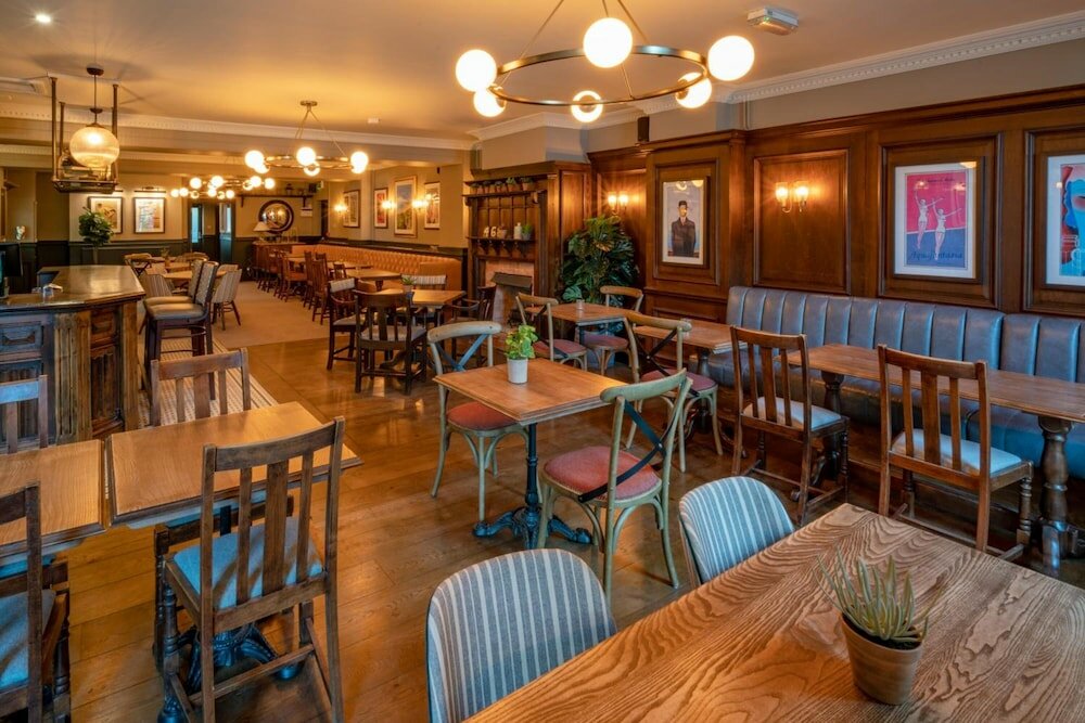 Фото The Pavilion Arms