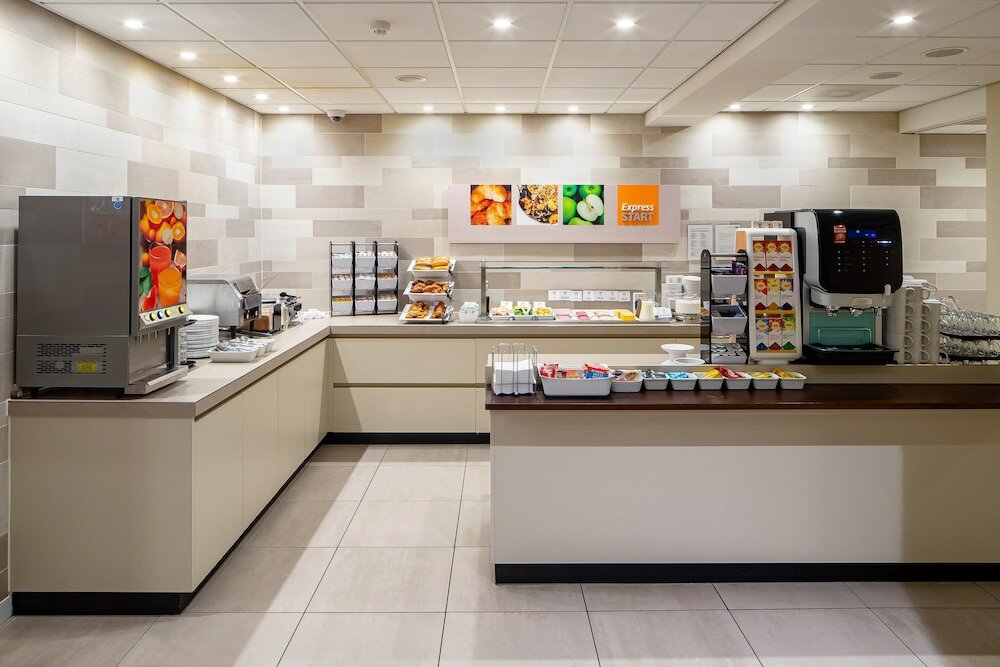 Фото Holiday Inn Express Amsterdam - South, an Ihg Hotel