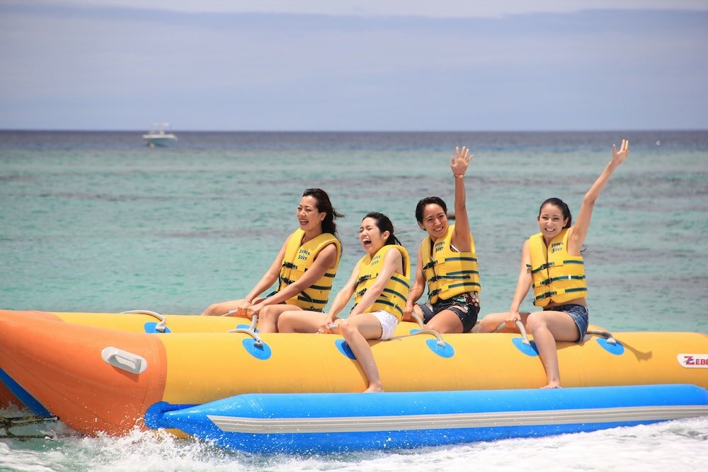 Фото Okinawa Kariyushi Lch Resort on the Beach