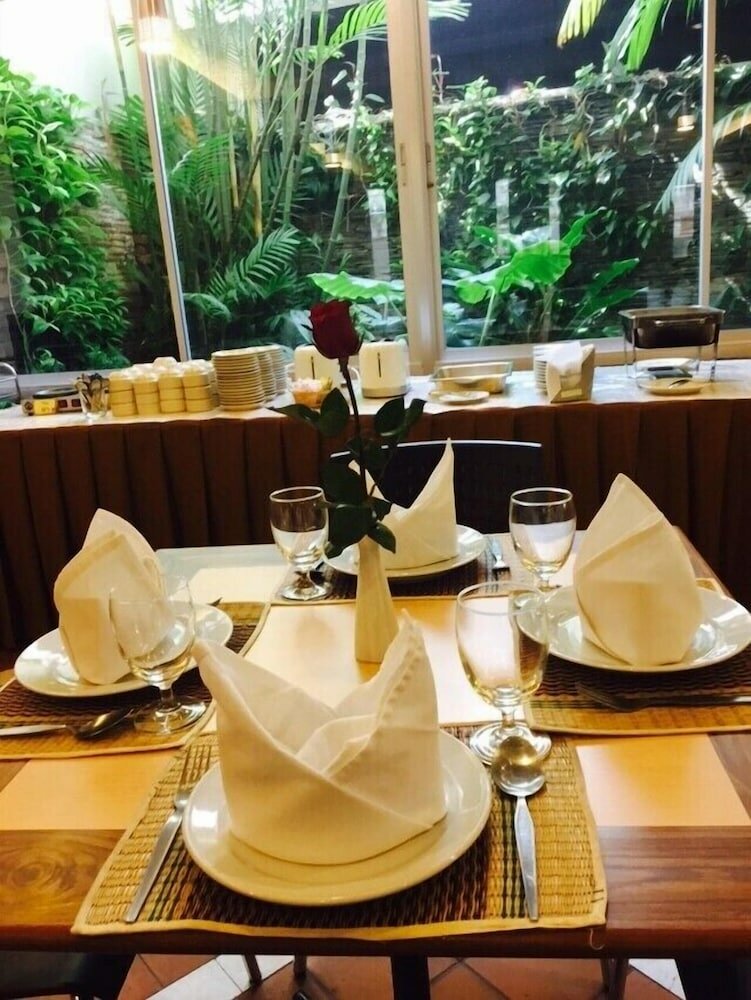 Фото Hadyai Golden Crown Hotel