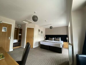 The Three Horseshoes Hotel (England, Durham County, Barnard Castle, 5-7 Galgate), hotel