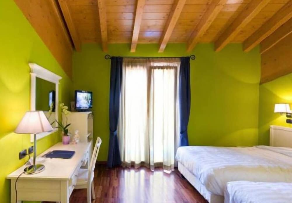 Фото Hotel Ristorante Vecchia Riva