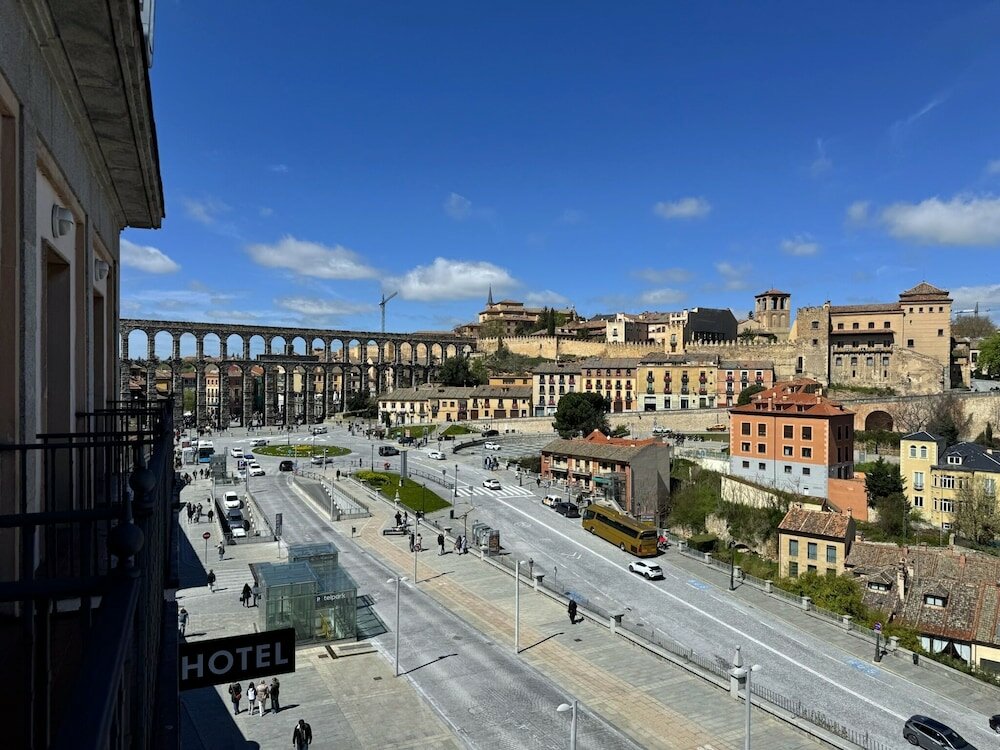 Фото Hotel Ele Acueducto