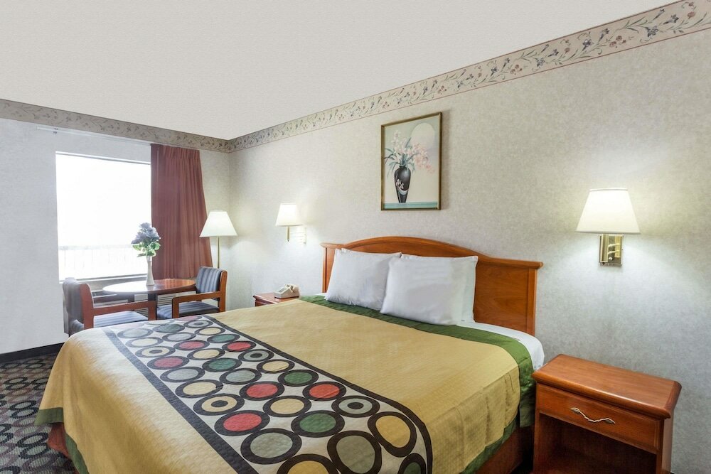 Фото Super 8 by Wyndham Ashburn