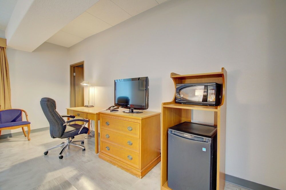 Фото Quality Inn & Suites Cvg Airport