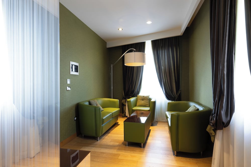 Фото Hotel Royal Caserta