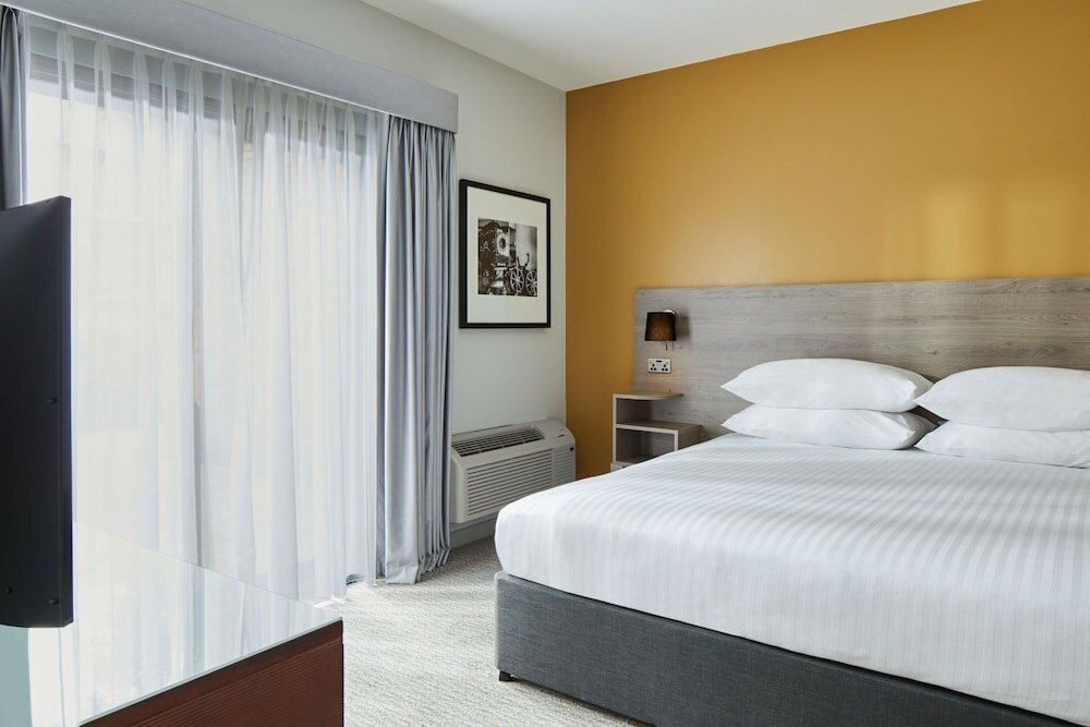 Фото Delta Hotels Cheshunt