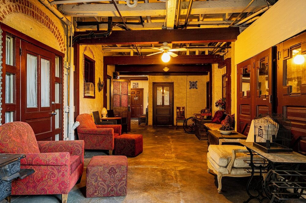 Фото Gunn House Hotel