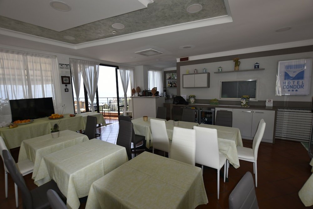 Фото Hotel Condor